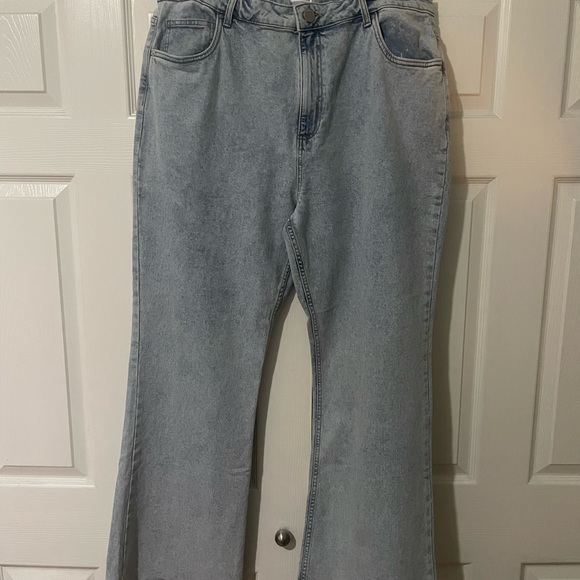 Cotton On curve Original Flare Jean - Picture 5 of 6